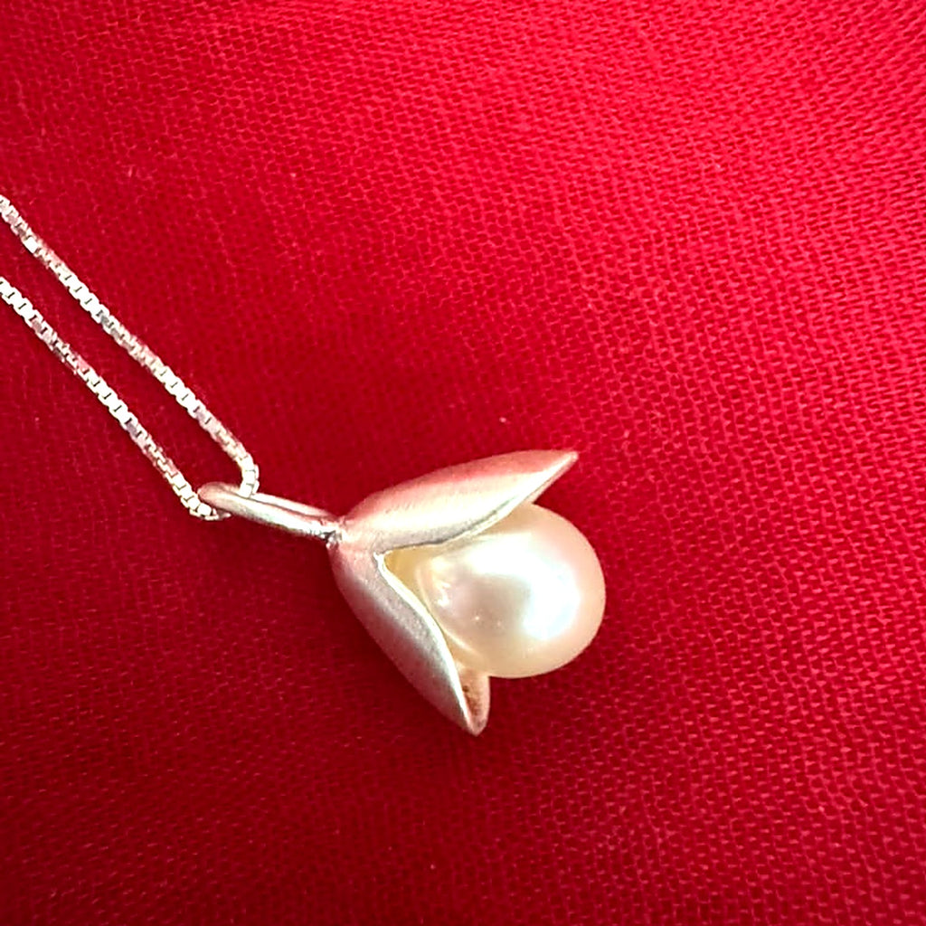 Acorn Pearl Necklace
